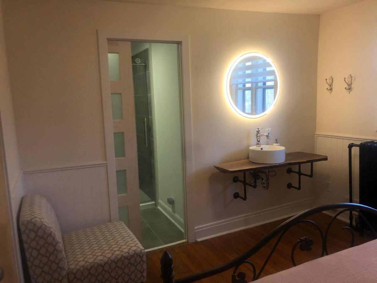 Auberge La Maison Bellemare Bed & Breakfast Saint-Jean-des Piles Bagian luar foto